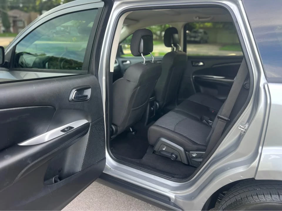 2020 Dodge Journey - Image 11 of 19
