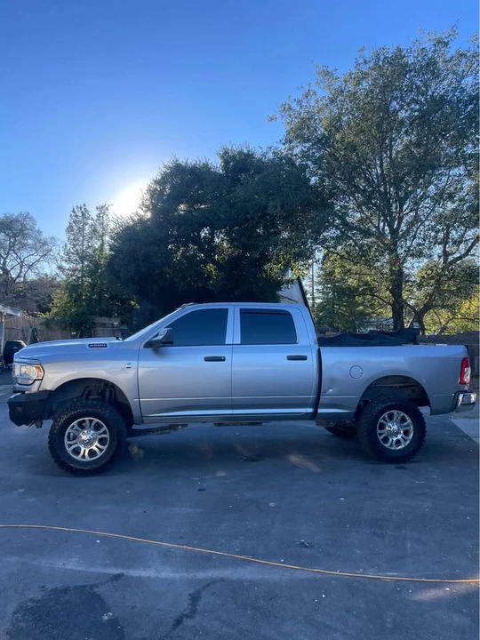 2020 Ram 2500 - Image 2 of 8