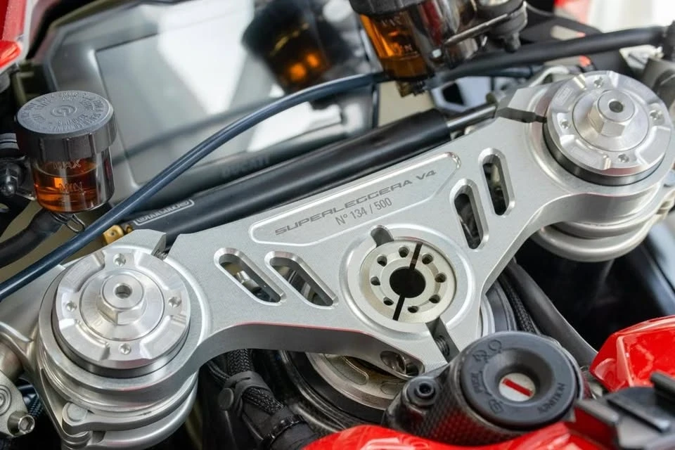 2020 Ducati V4 Superleggera - Image 4 of 19