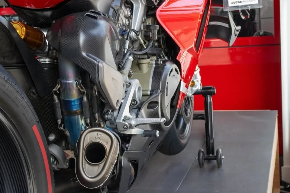 2020 Ducati V4 Superleggera - Image 6 of 19
