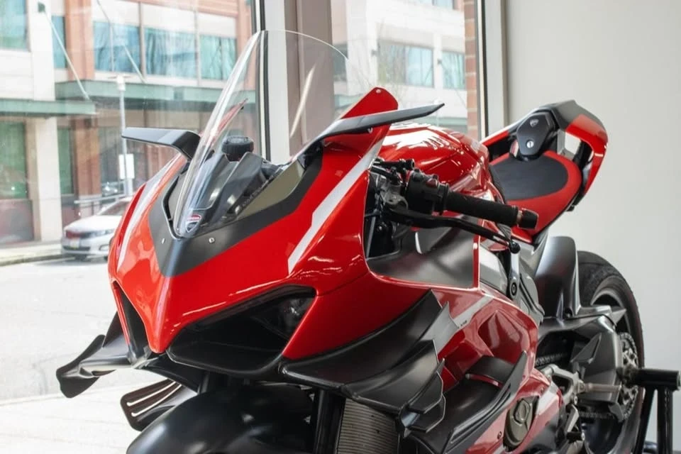 2020 Ducati V4 Superleggera - Image 9 of 19