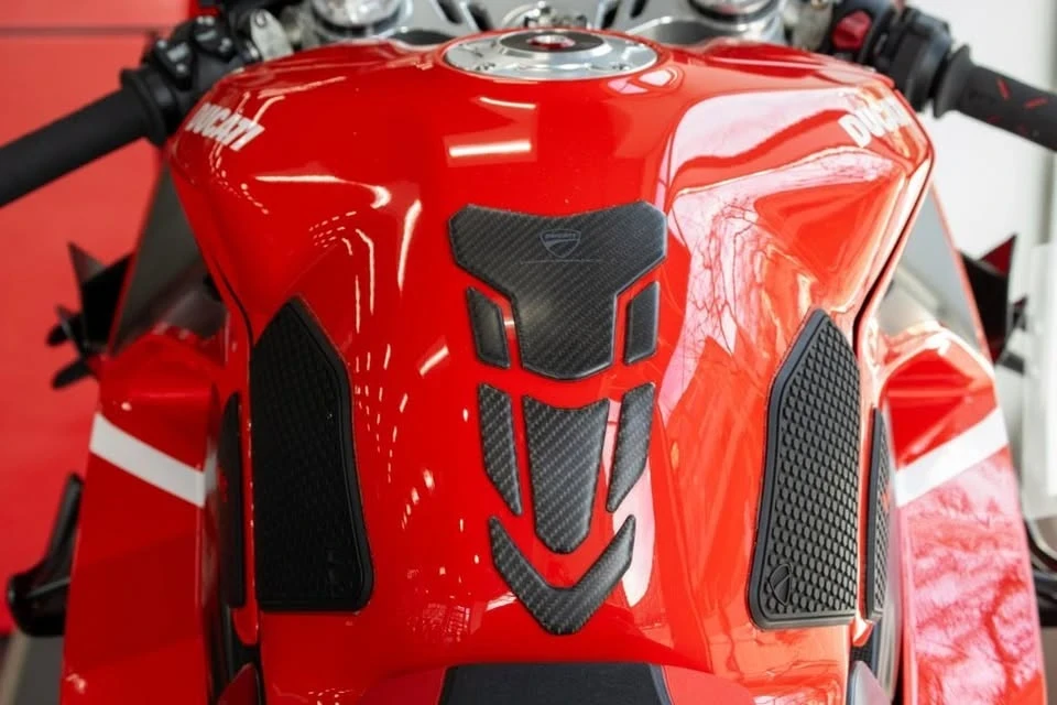 2020 Ducati V4 Superleggera - Image 13 of 19