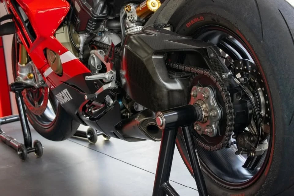 2020 Ducati V4 Superleggera - Image 15 of 19