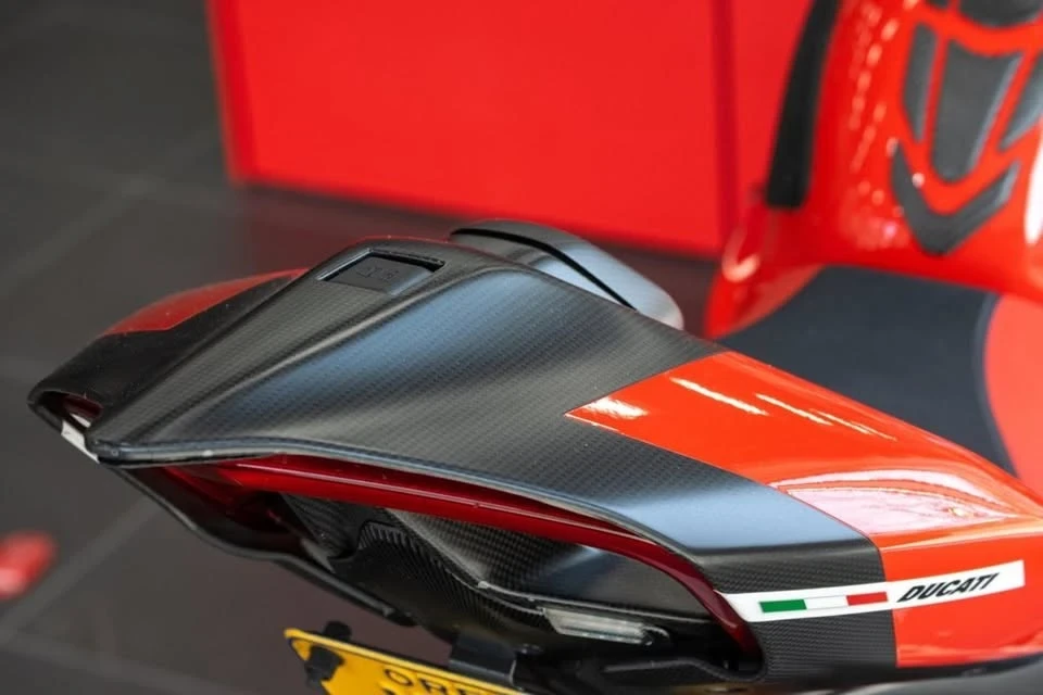 2020 Ducati V4 Superleggera - Image 5 of 19