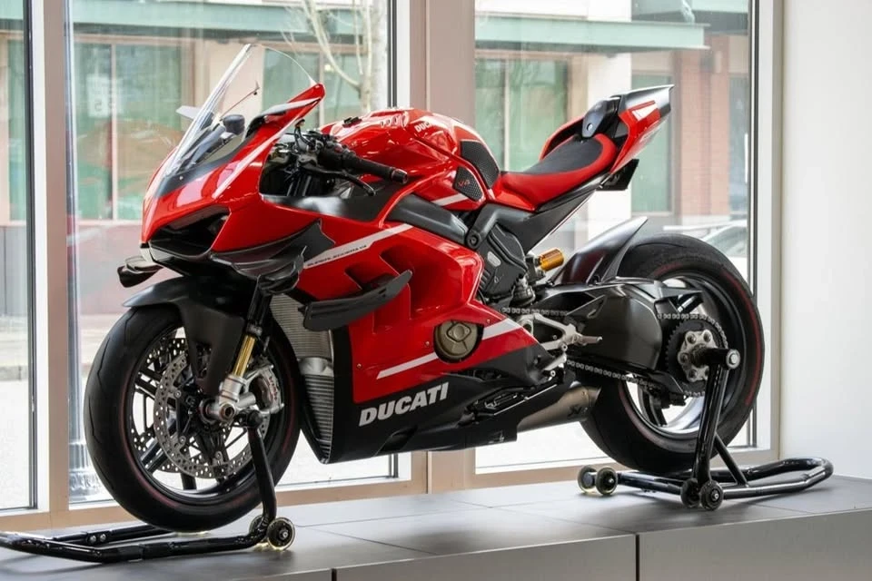 2020 Ducati V4 Superleggera - Image 3 of 19