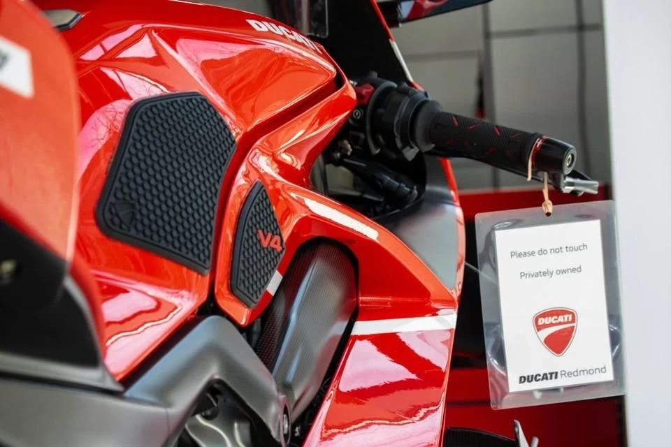 2020 Ducati V4 Superleggera - Image 16 of 19