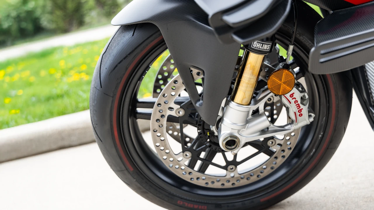 2020 Ducati V4 Superleggera - Image 24 of 31