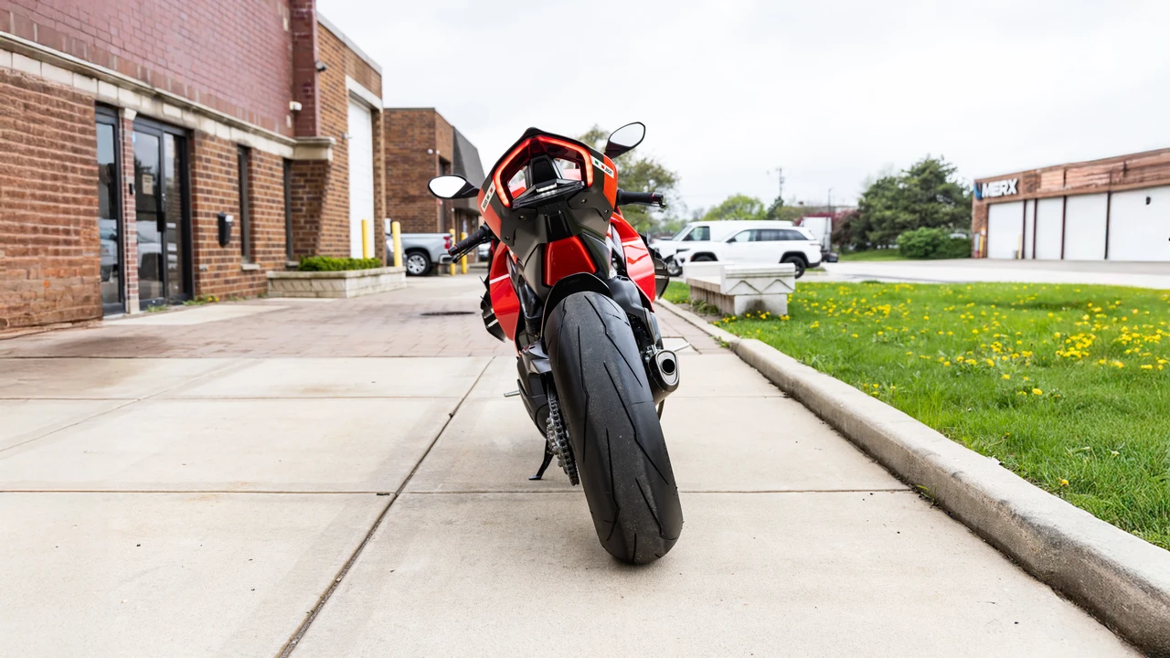 2020 Ducati V4 Superleggera - Image 6 of 31