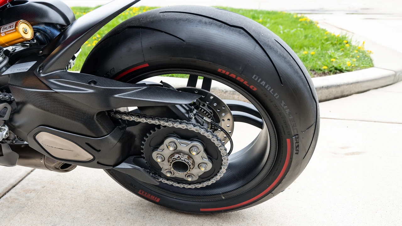 2020 Ducati V4 Superleggera - Image 27 of 31