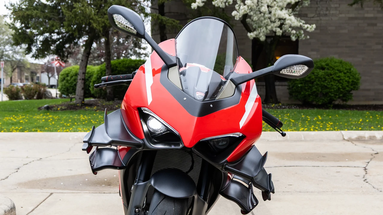 2020 Ducati V4 Superleggera - Image 10 of 31