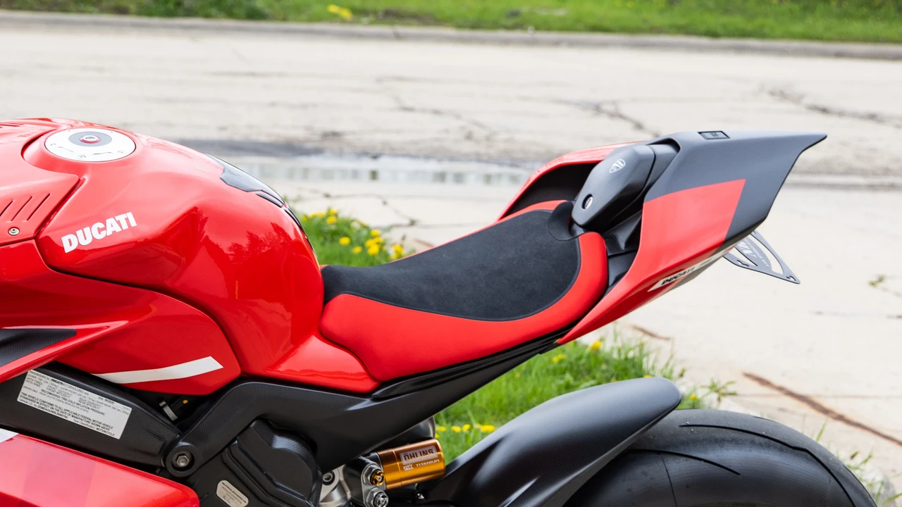 2020 Ducati V4 Superleggera - Image 30 of 31