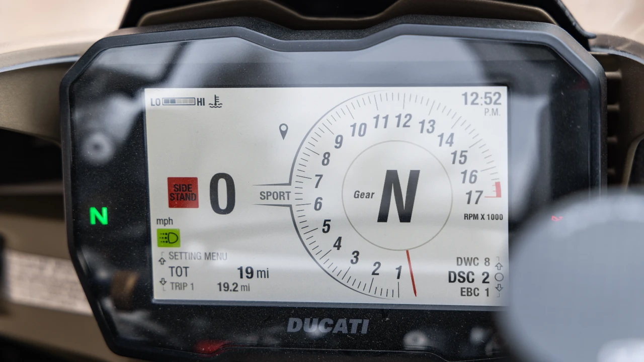 2020 Ducati V4 Superleggera - Image 31 of 31
