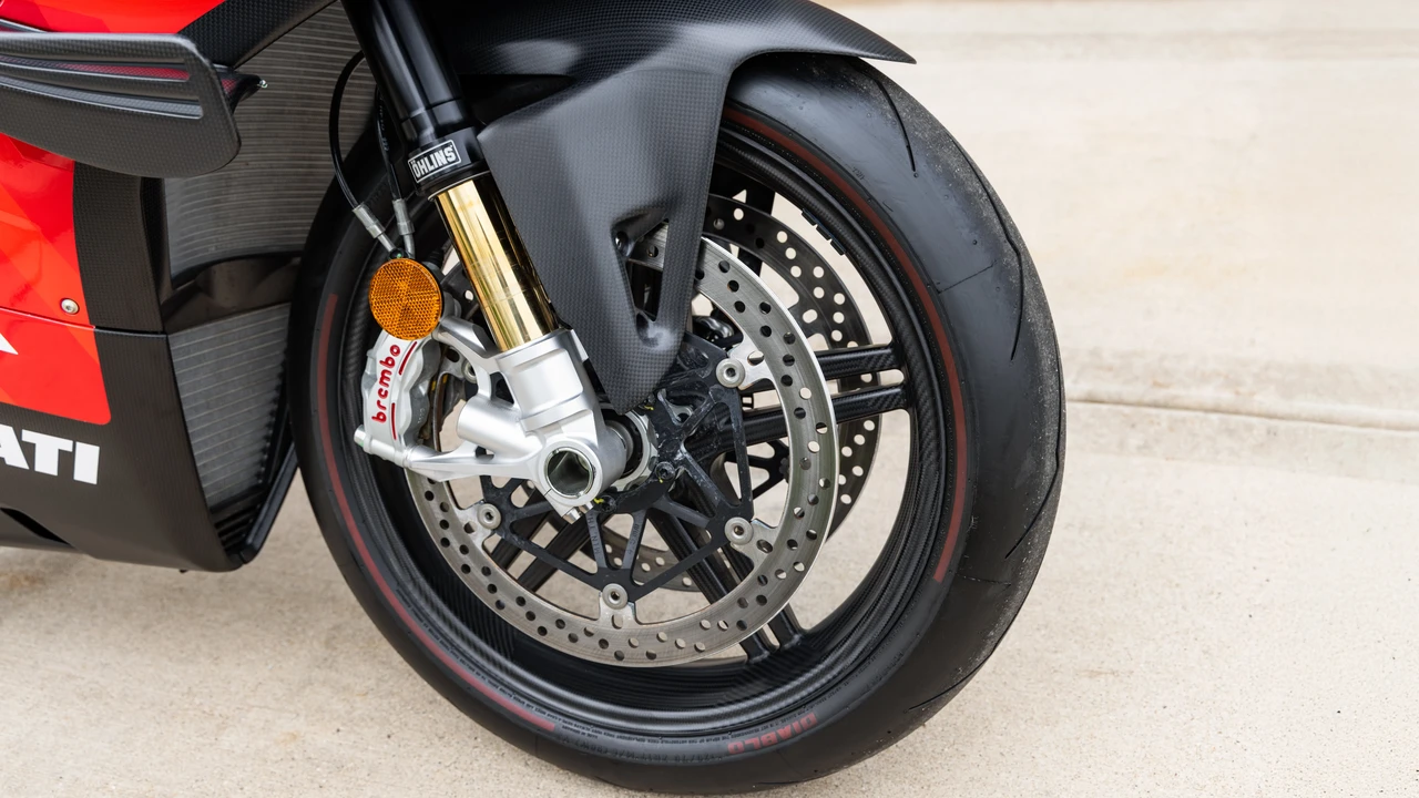 2020 Ducati V4 Superleggera - Image 25 of 31