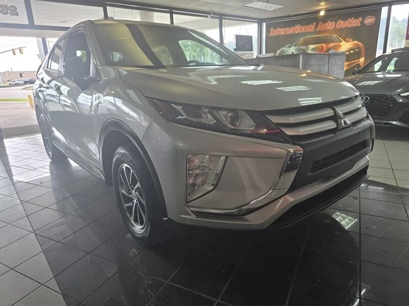 2020 Mitsubishi Eclipse Cross - Image 3 of 4