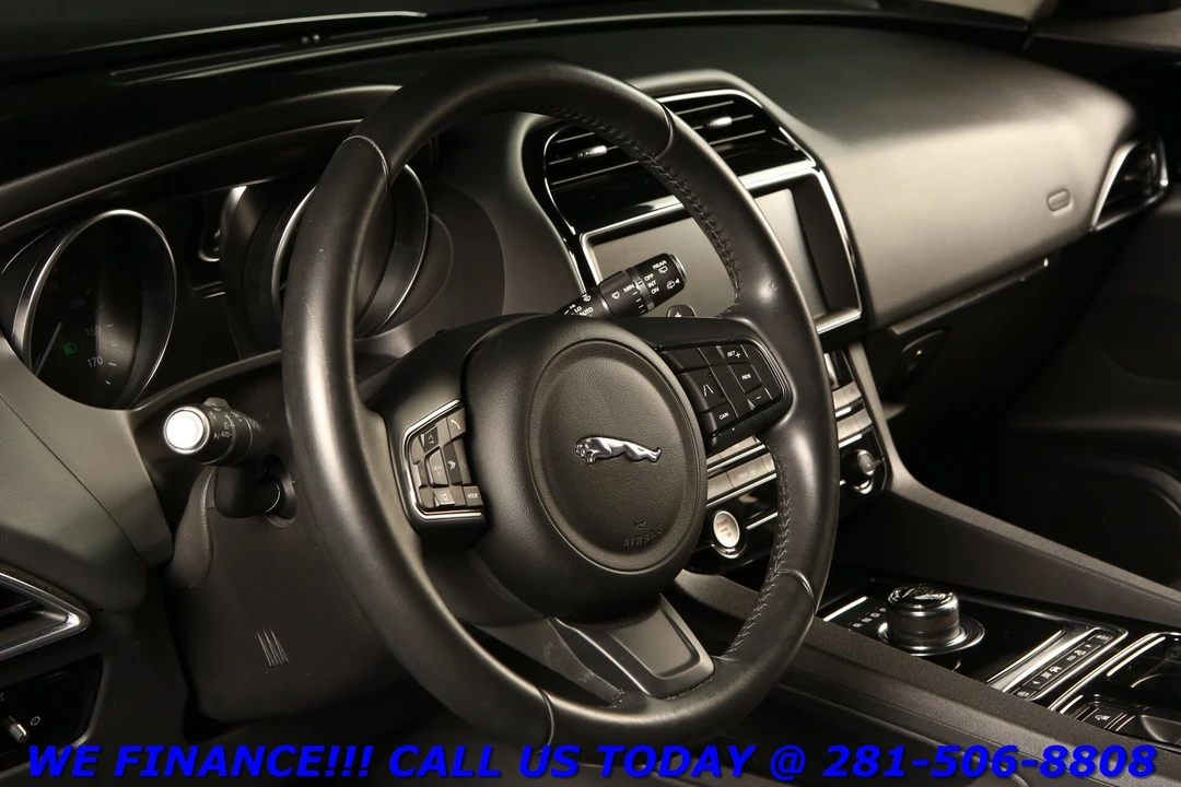 2020 Jaguar F-Pace - Image 10 of 21