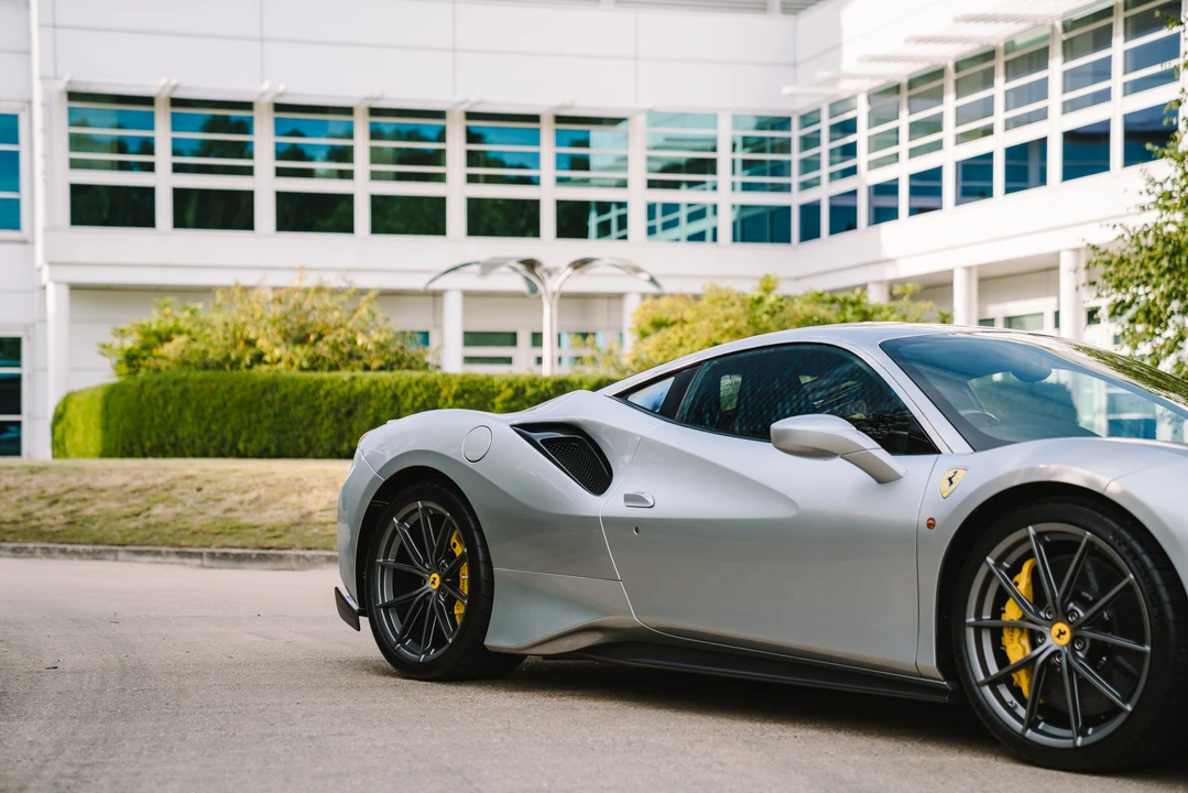 2020 Ferrari 488 Pista - Image 8 of 31