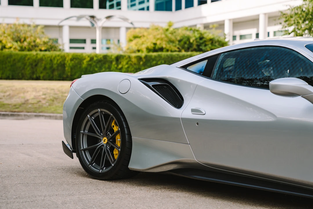 2020 Ferrari 488 Pista - Image 10 of 31
