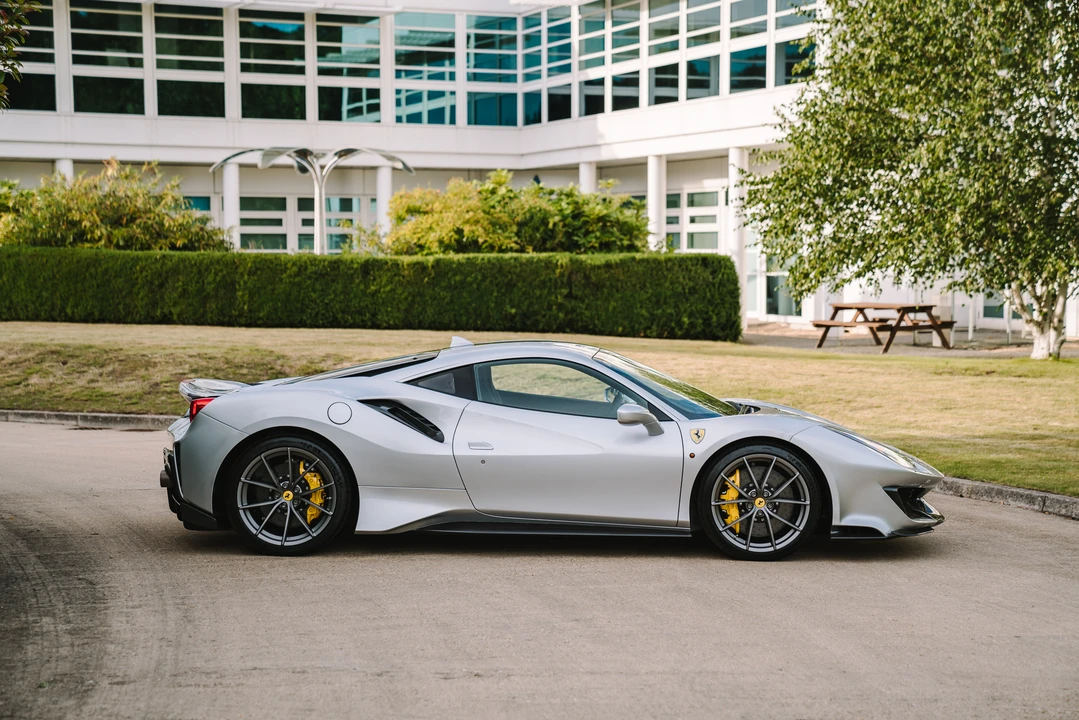 2020 Ferrari 488 Pista - Image 23 of 31