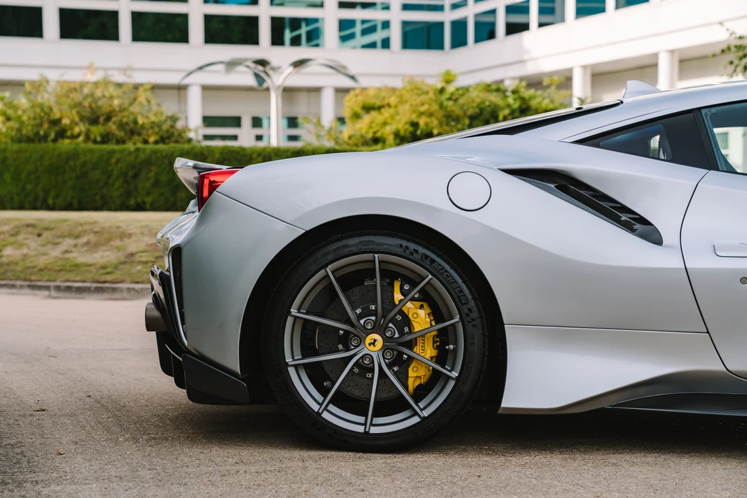 2020 Ferrari 488 Pista - Image 25 of 31