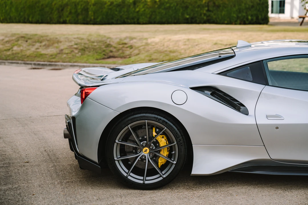 2020 Ferrari 488 Pista - Image 26 of 31