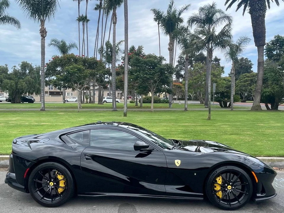 2020 Ferrari 812 Superfast - Image 10 of 18