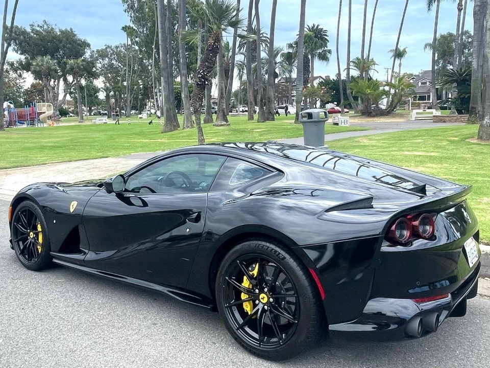 2020 Ferrari 812 Superfast - Image 4 of 18