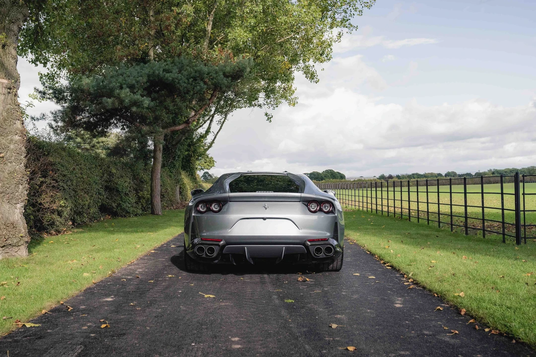 2020 Ferrari 812 Superfast - Image 7 of 31