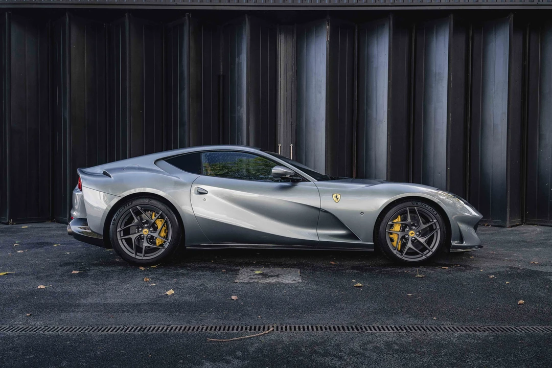 2020 Ferrari 812 Superfast - Image 9 of 31