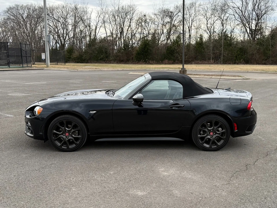 2020 Fiat 124 Spider - Image 8 of 12