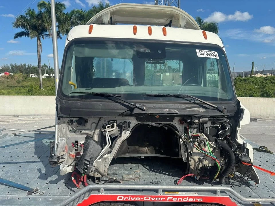 2020 Freightliner - Image 3 of 4