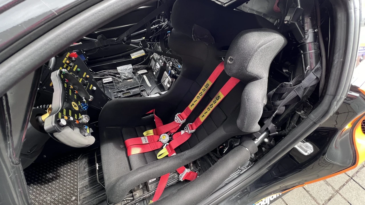 2020 Ferrari 488 - Image 30 of 31
