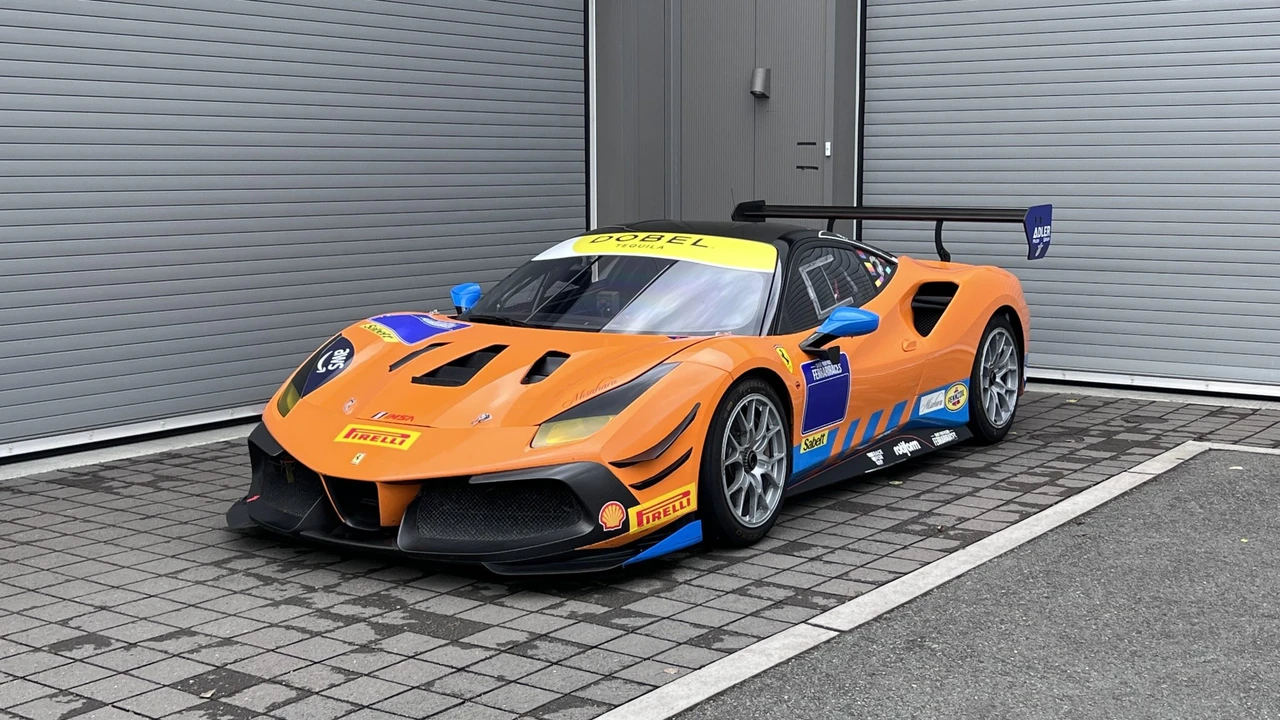 2020 Ferrari 488 - Image 2 of 31