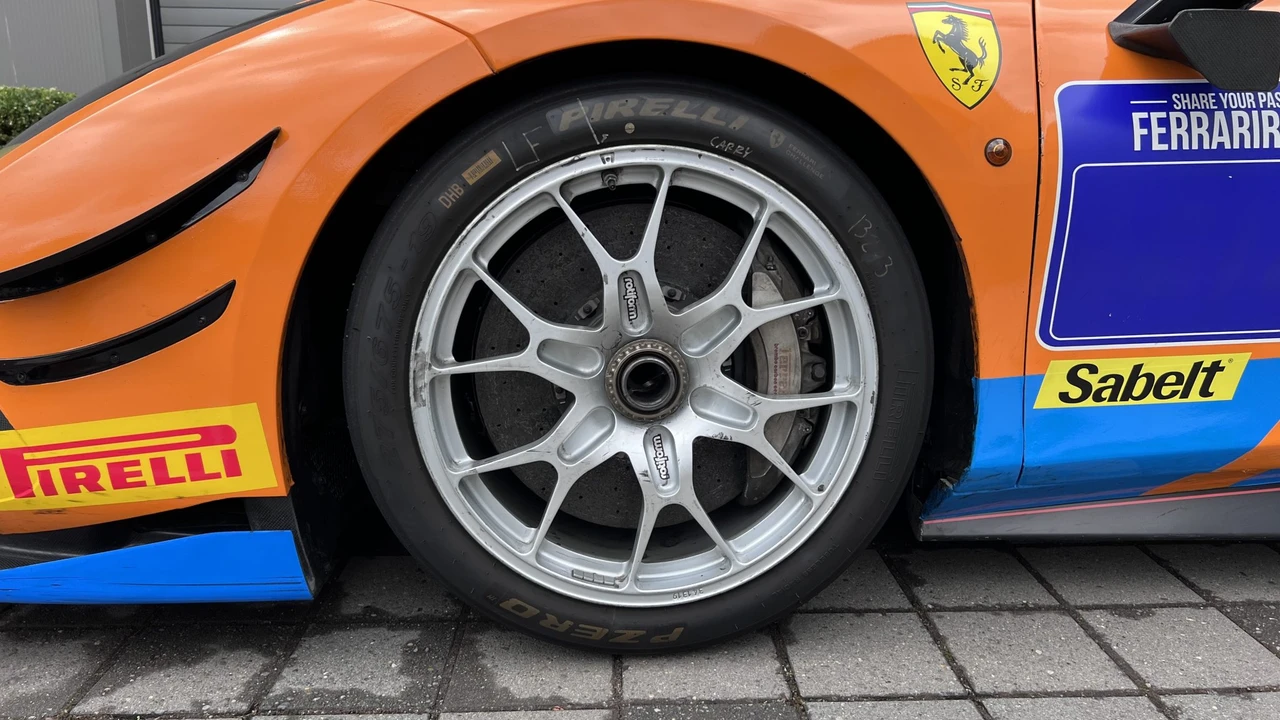 2020 Ferrari 488 - Image 22 of 31