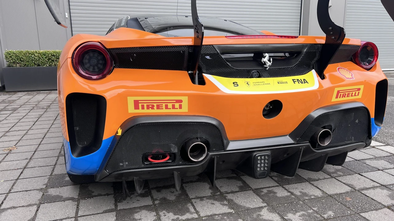2020 Ferrari 488 - Image 15 of 31