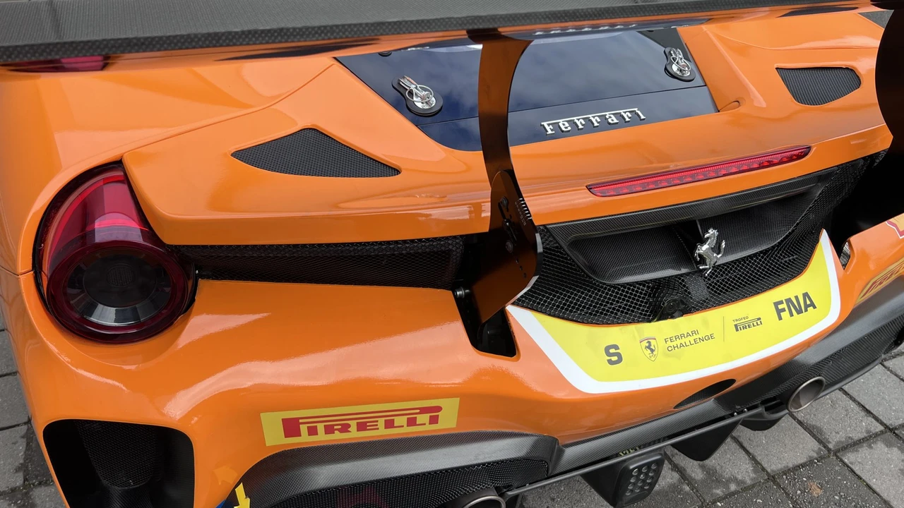 2020 Ferrari 488 - Image 16 of 31