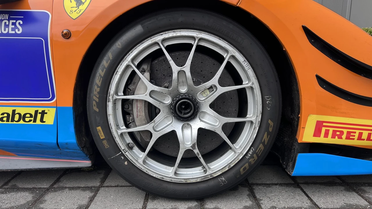 2020 Ferrari 488 - Image 25 of 31