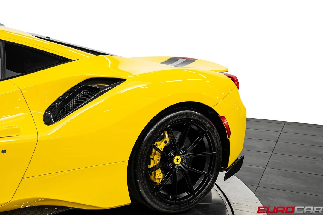 2020 Ferrari 488 Pista - Image 22 of 31
