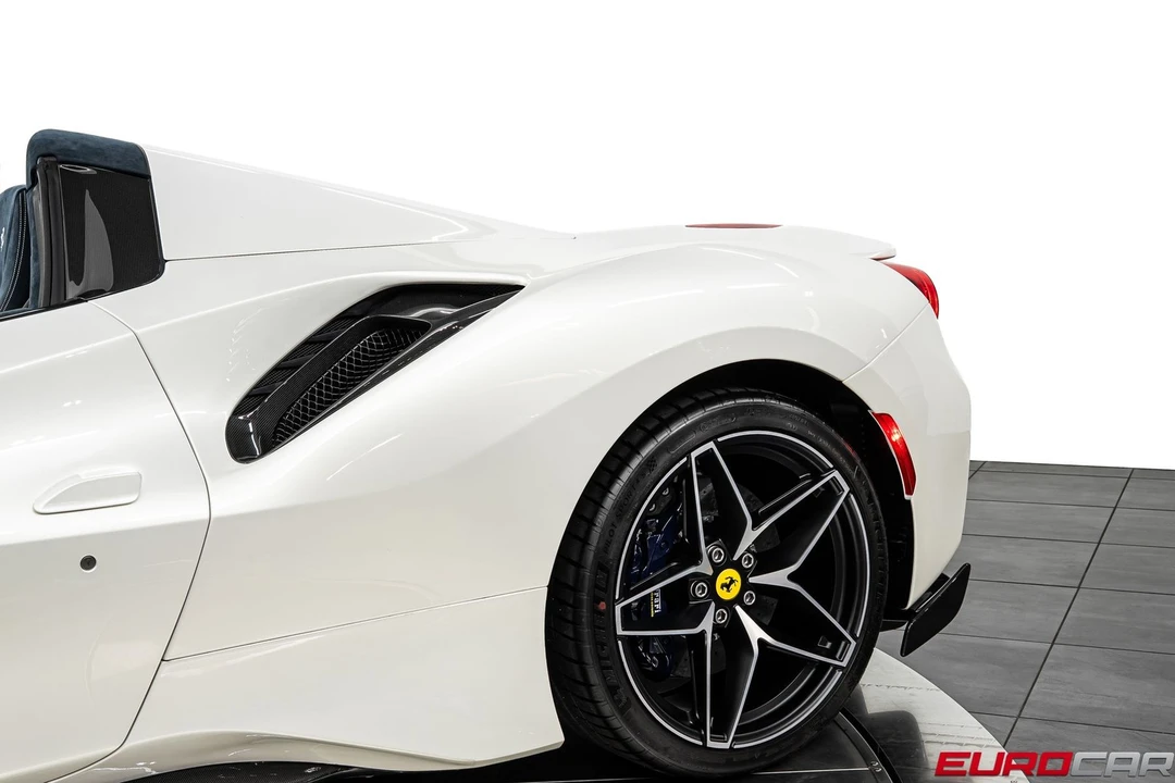 2020 Ferrari 488 Pista - Image 27 of 31