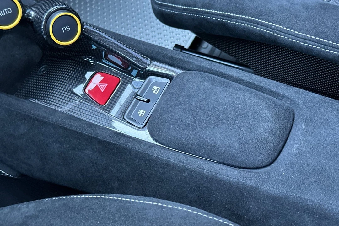 2020 Ferrari 488 Pista - Image 24 of 31