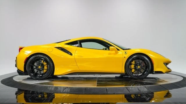 2020 Ferrari 488 Pista - Image 9 of 21