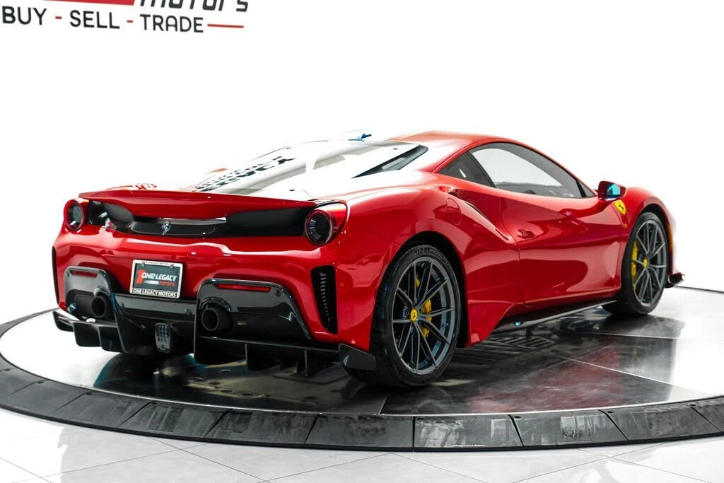 2020 Ferrari 488 Pista - Image 9 of 31