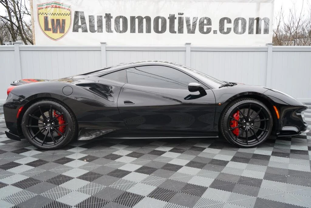 2020 Ferrari 488 Pista - Image 4 of 31