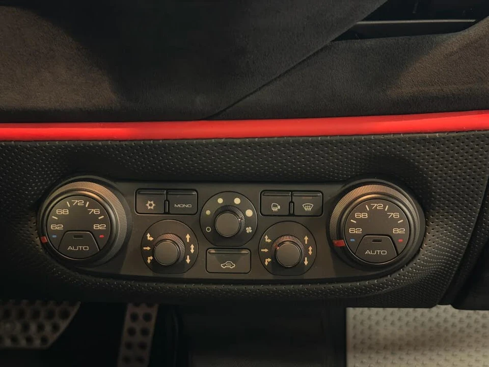 2020 Ferrari 488 Pista - Image 28 of 31