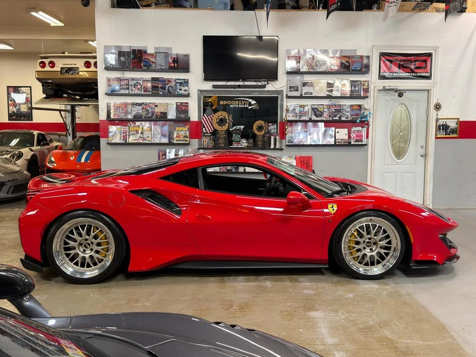 2020 Ferrari 488 Pista - Image 5 of 31