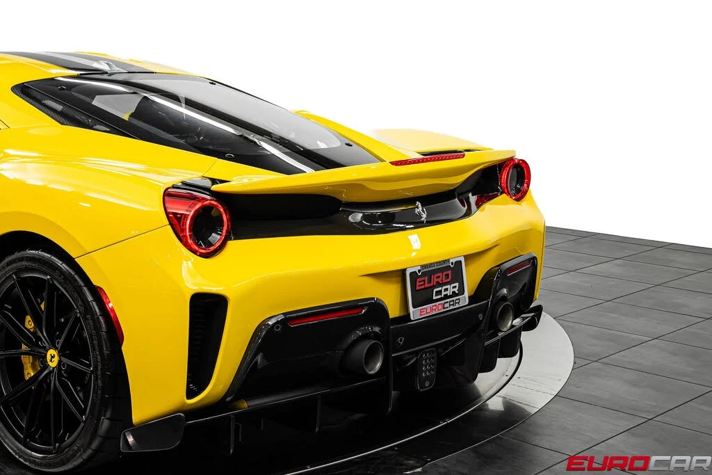 2020 Ferrari 488 Pista - Image 24 of 31