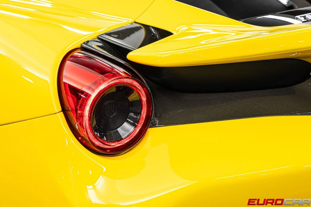 2020 Ferrari 488 Pista - Image 27 of 31