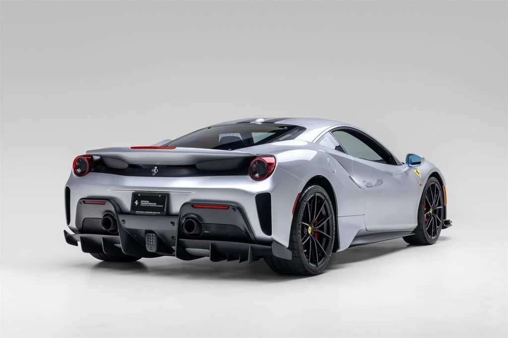 2020 Ferrari 488 Pista - Image 9 of 31