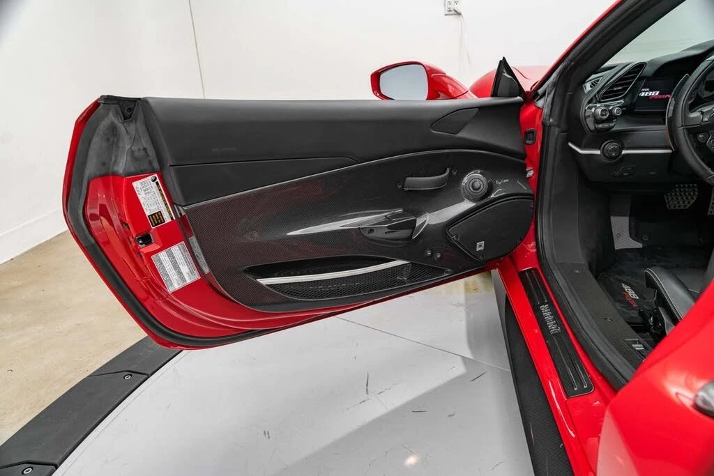 2020 Ferrari 488 Pista - Image 18 of 31