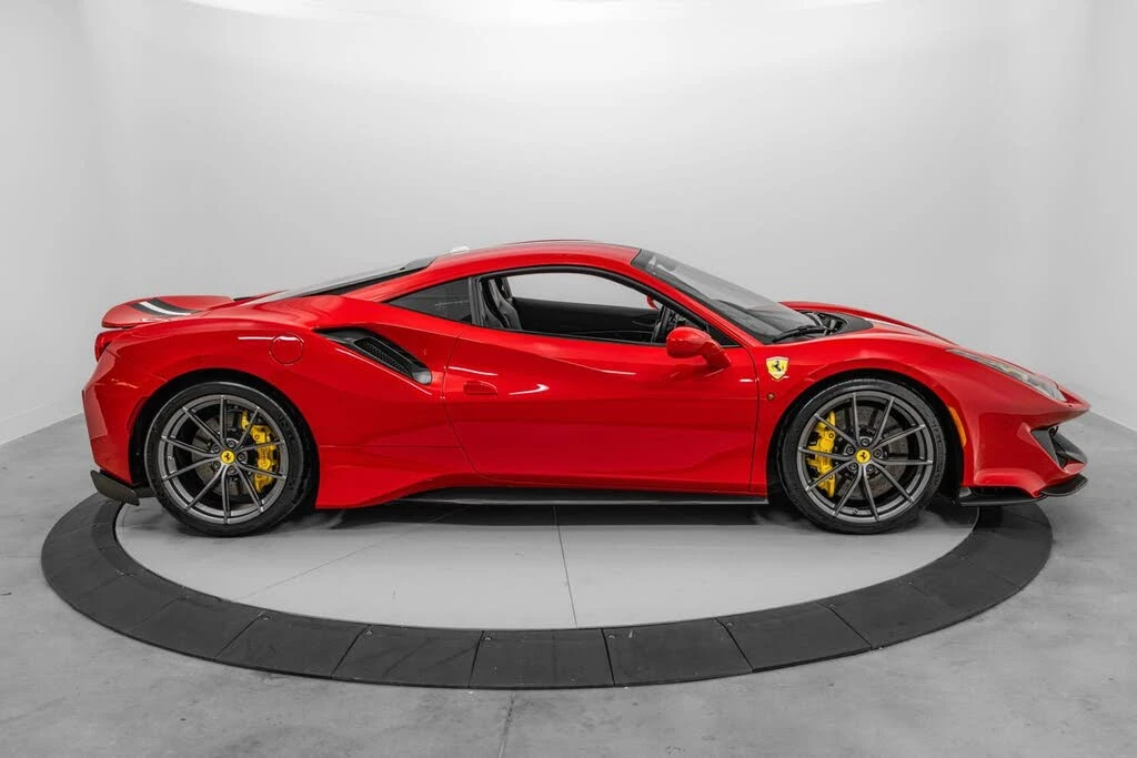 2020 Ferrari 488 Pista - Image 9 of 31