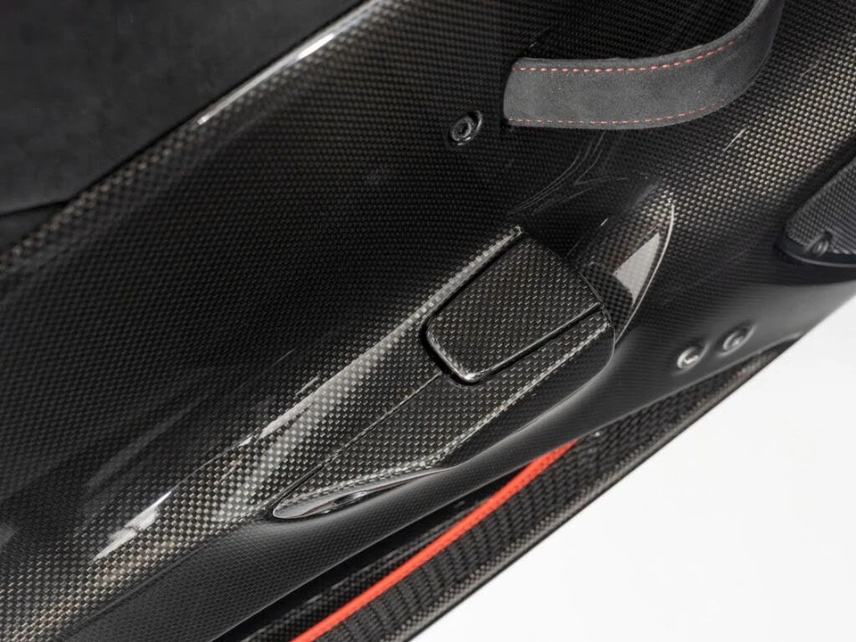 2020 Ferrari 488 Pista - Image 15 of 31